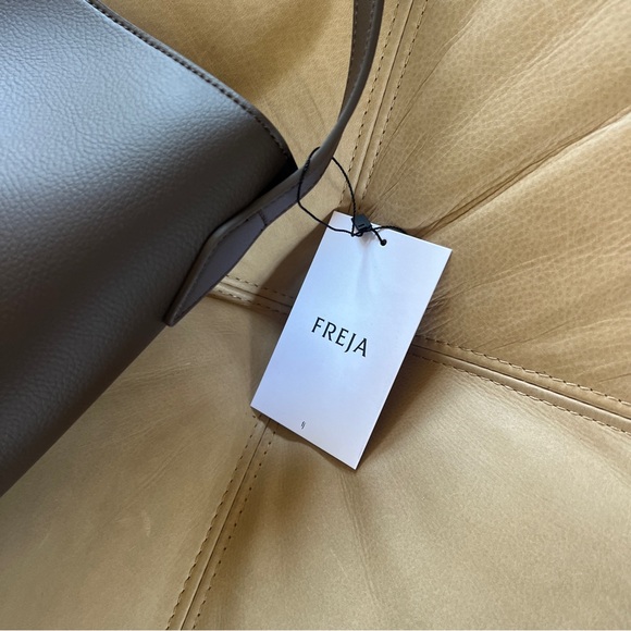 Freja New York | Kaia Bag - Picture 2 of 4